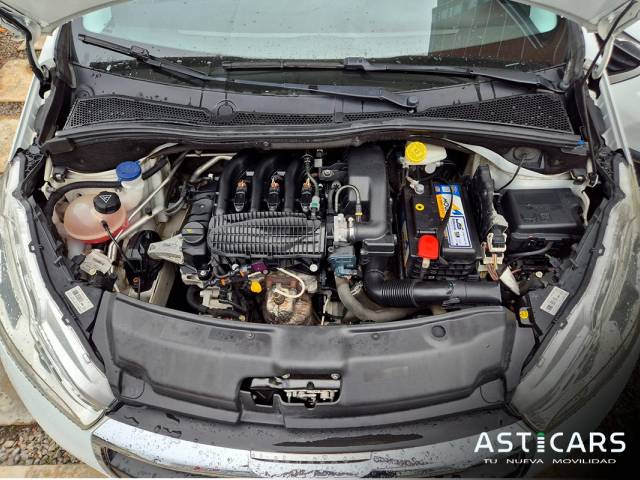 Peougeot 208 Like ¡En excelente estado!  Motor 1.200cc , Año 2016, Unico dueño, Servicios oficiales, 98.000 km.  U$D12.000